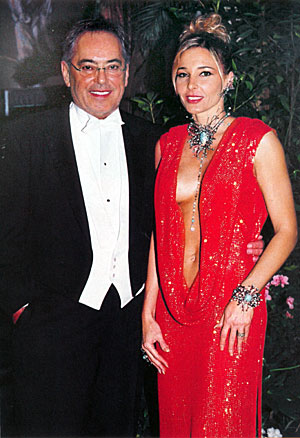 Art-Everett_Franco-Thamer_Das-schoenste-Kleid-am-Wiener-Opernball_300x438.jpg.jpg